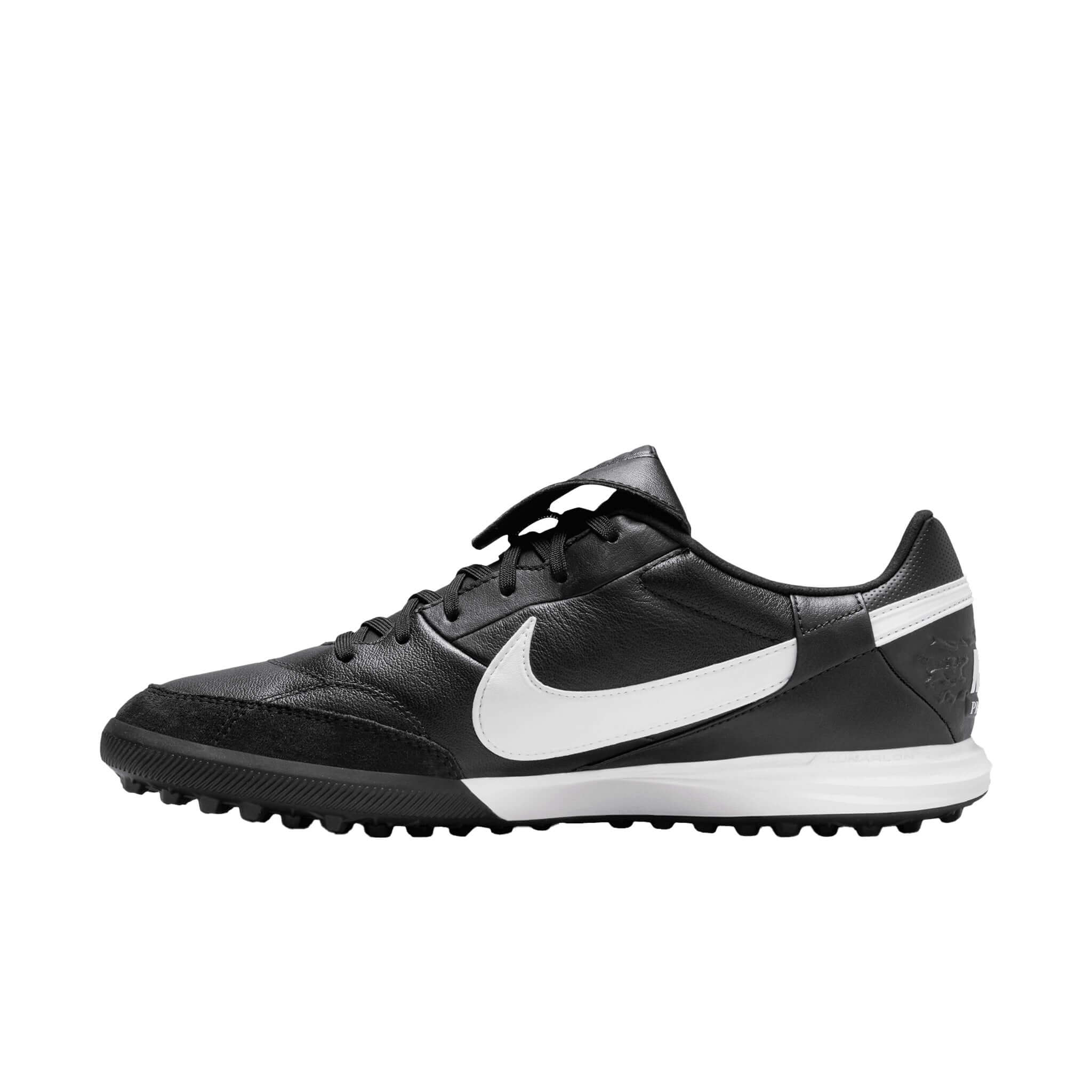 Nike store shoes soccer hotsell